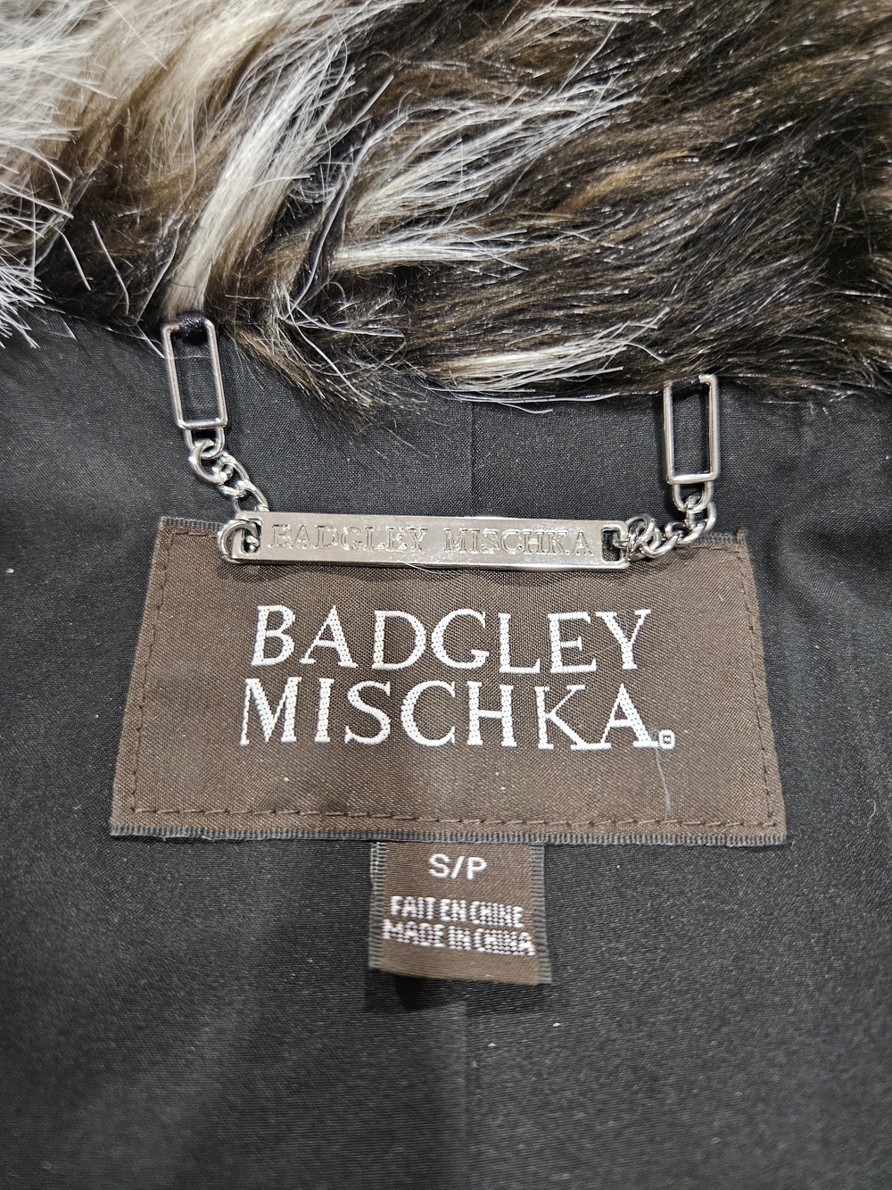 Badgley Mischka Faux Fur Leopard-Print Jacket in White and Black - Picture 5 of 6